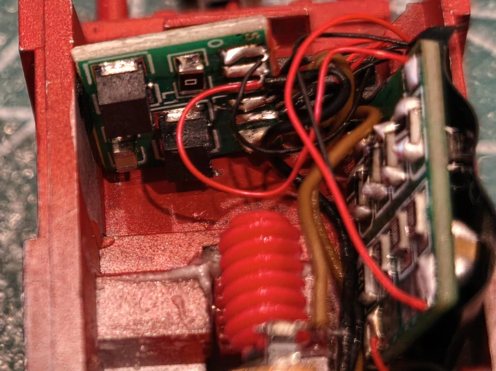 Analogová deska pro dc motor zapojení podle NEM 651